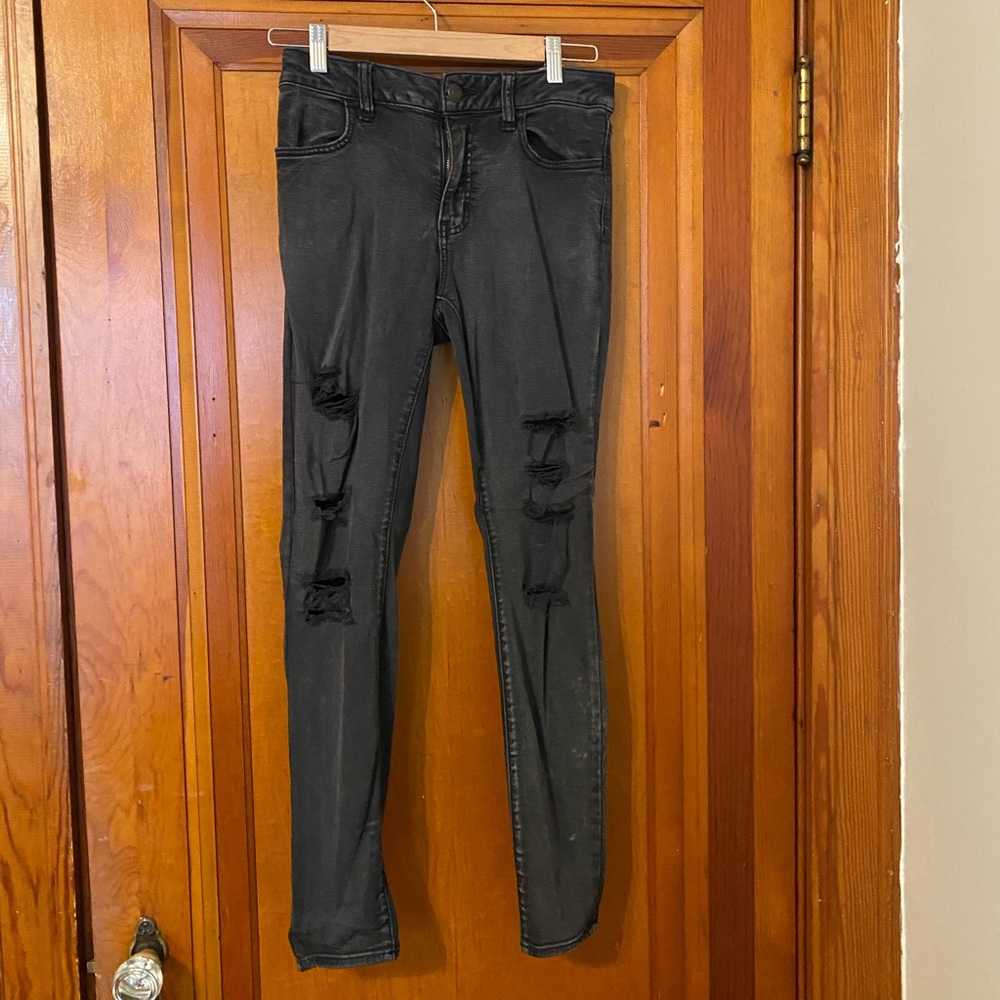 Dark Grey Ripped Jegging